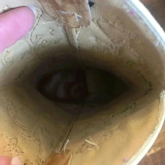 Wolverine | Vintage Embroidered Tan Leather Western Boots - Picture 9 of 11